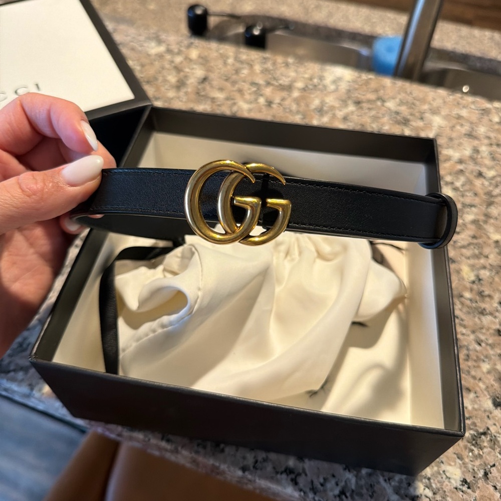 Gucci Black Leather Belt with Gold Double G Buckle - Elegant Logo Accent